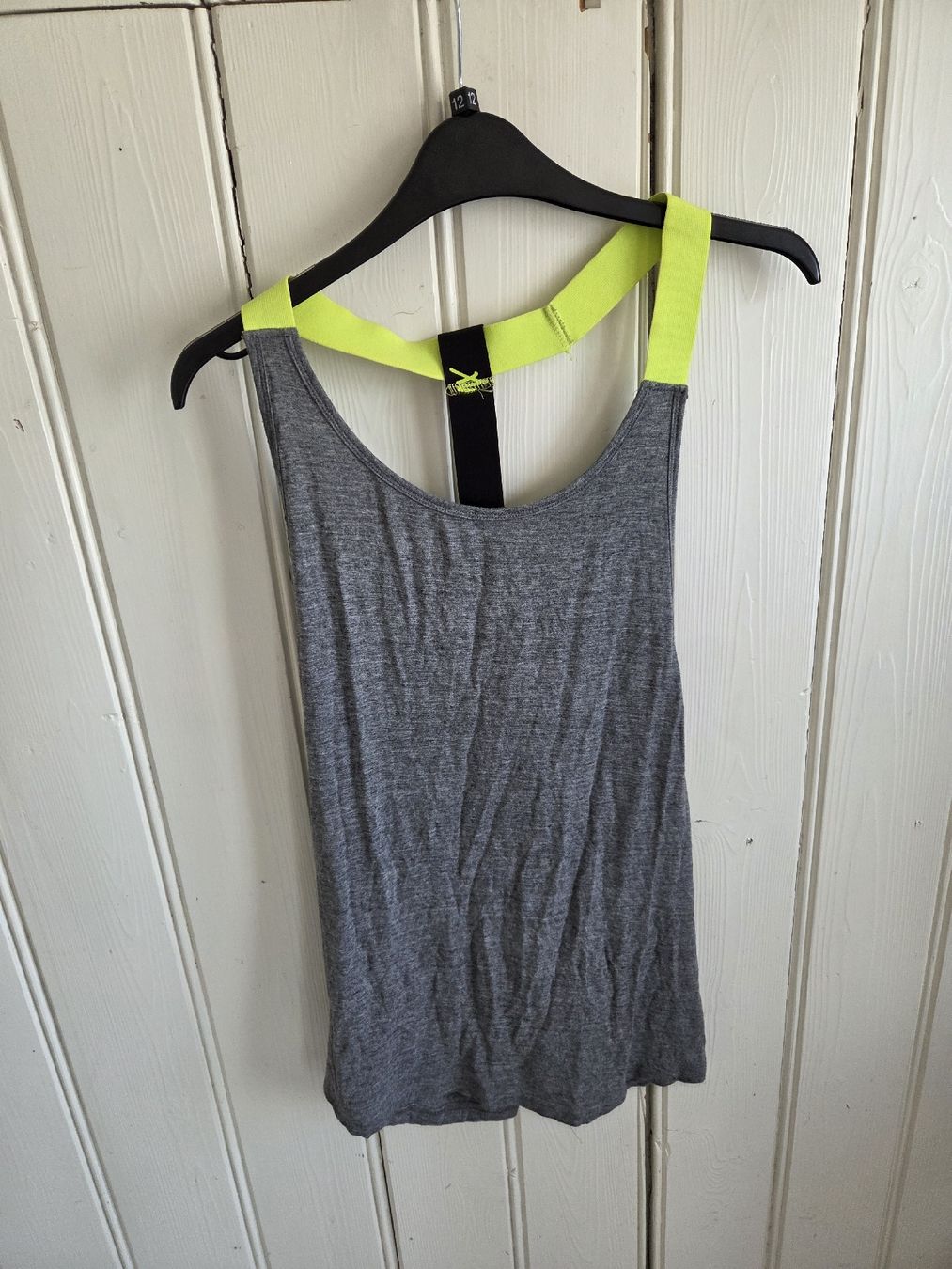 T-shirt: Sportshirt – Usato da Rehetobel venduto da me_oe