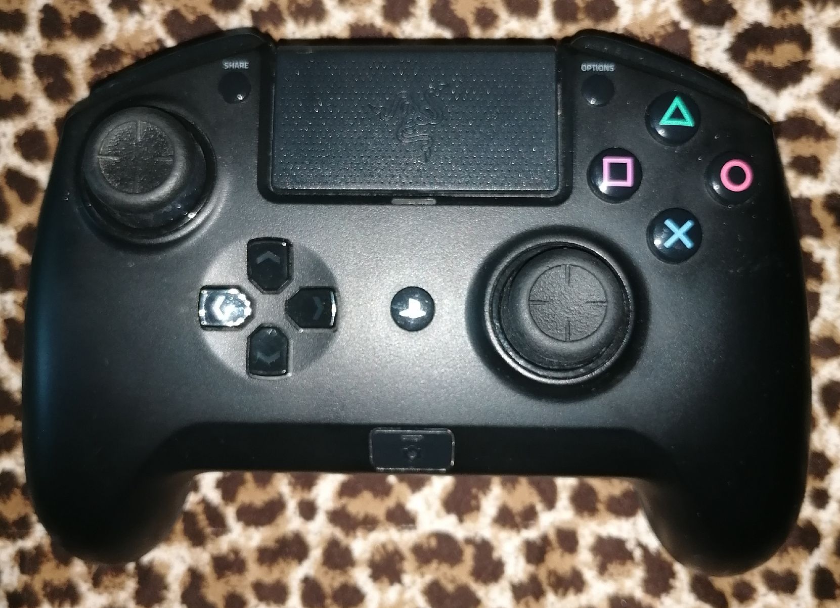 Razer Sistema di controllo: Razer Raiju Edition PS4 Controller mit Schutzhülle – Nuovo e nell'imballaggio originale da Muri AG venduto da Mad_Lady76