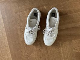 Sneaker Veja weiss Modell V-10 gebraucht 40