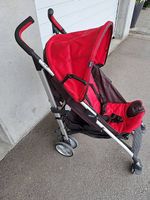 Poussette Chicco rouge
