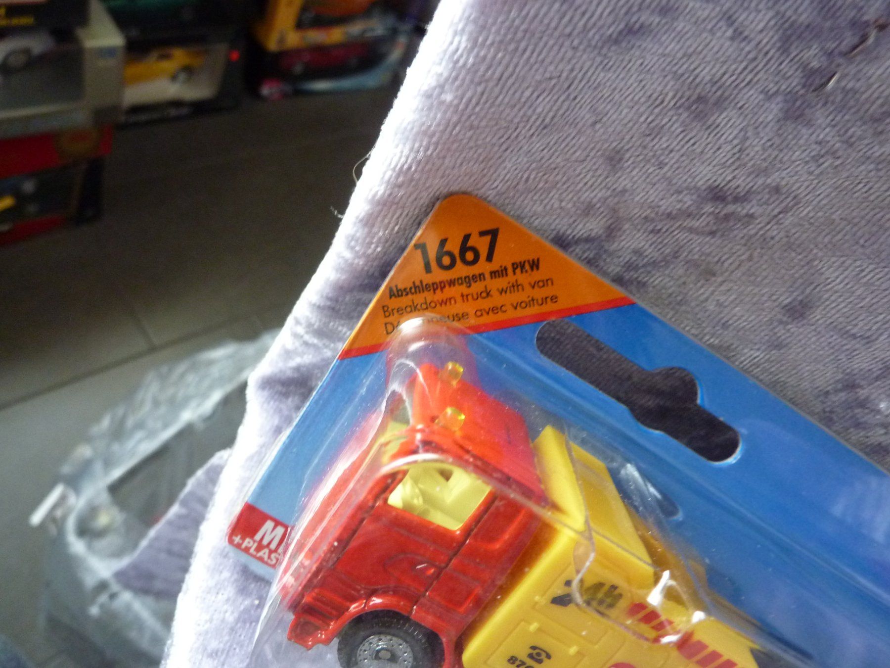 Siku Modellautos: Abschleppwagen mit PKW 1667 Siku – Neu (gemäss Beschreibung) aus Dürrenäsch von modellautos4you 2
