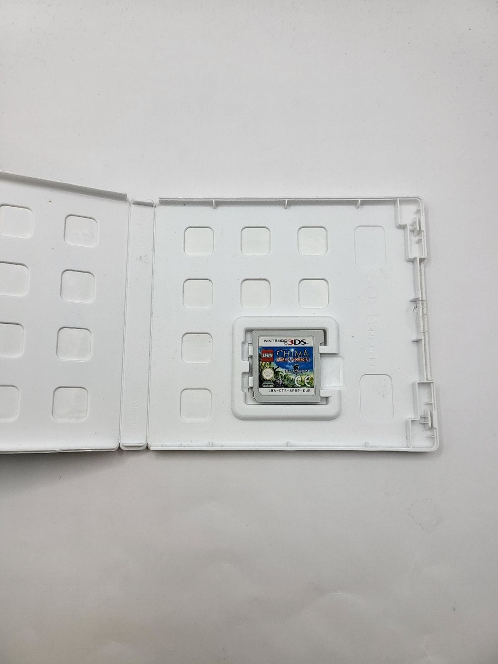 Jeux: LEGO Chima Laval 3DS  – D'occasion à Lausanne par CashngoLausanne 2