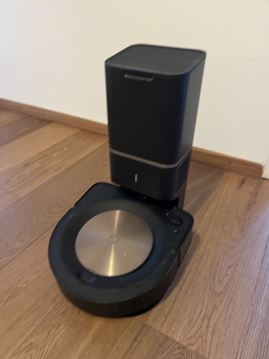 Irobot Aspirapolveri & Accessori: iRobot Roomba s9+ with docking station used – Usato da Lausanne venduto da OndrejV