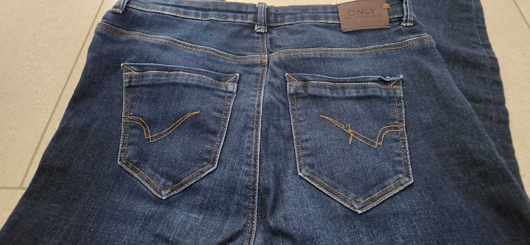 Jeans: Jeans – Nuovo (secondo la descrizione) da Obfelden venduto da iNe29 1