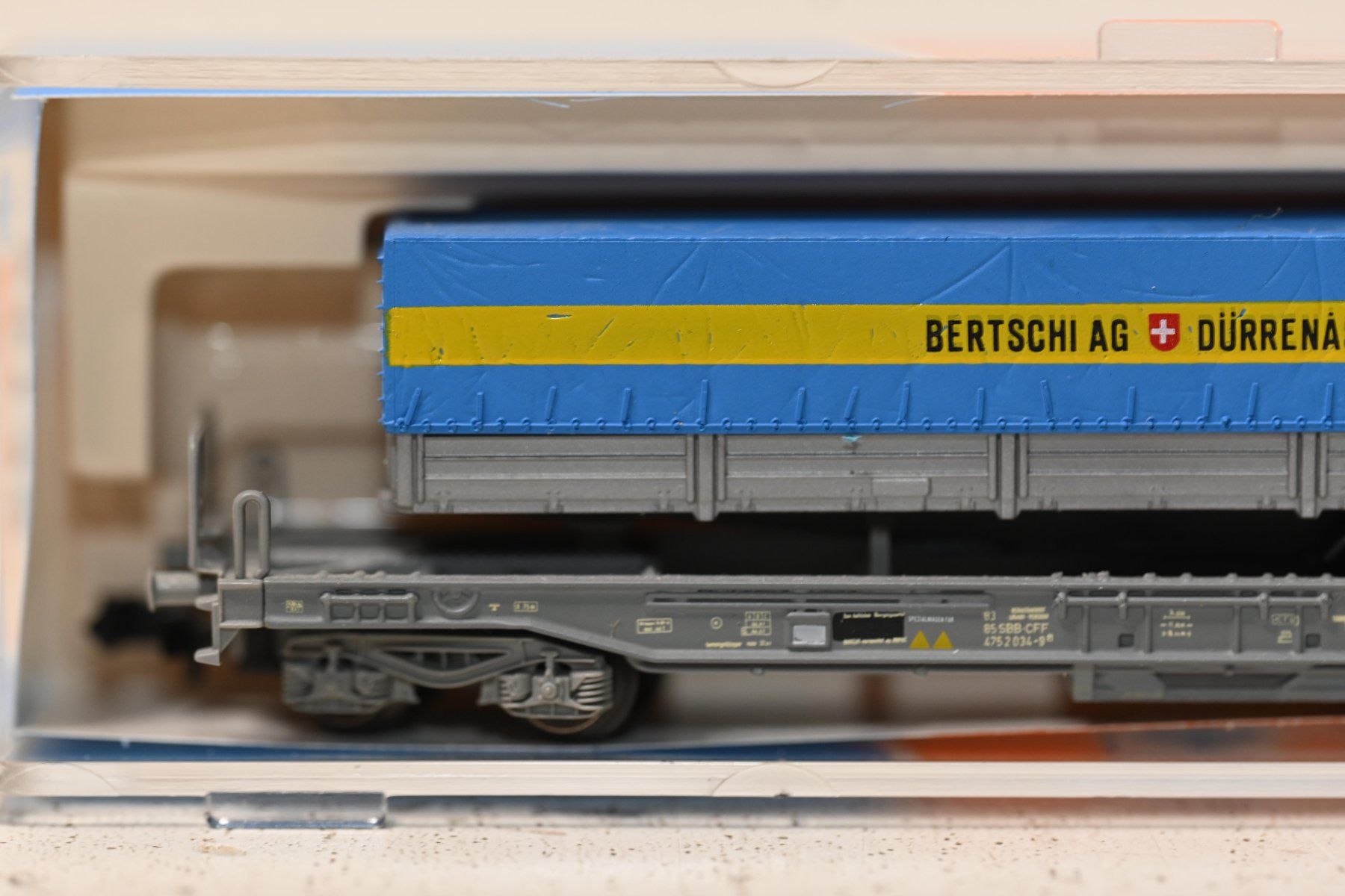 Roco Modellini di ferrovie: Waggon HUPAC Bertschi AG Roco Spur N – Usato da Laupen ZH venduto da Zmoewe 1