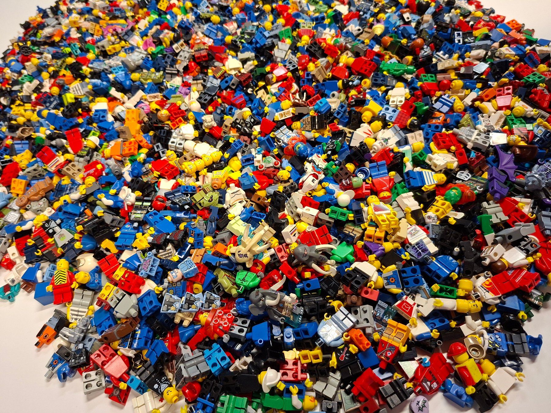Lego Giocattoli: Lego Minifiguren 7,650 kg – Usato da Sils im Domleschg venduto da AMAG_AUDI_ZH 5