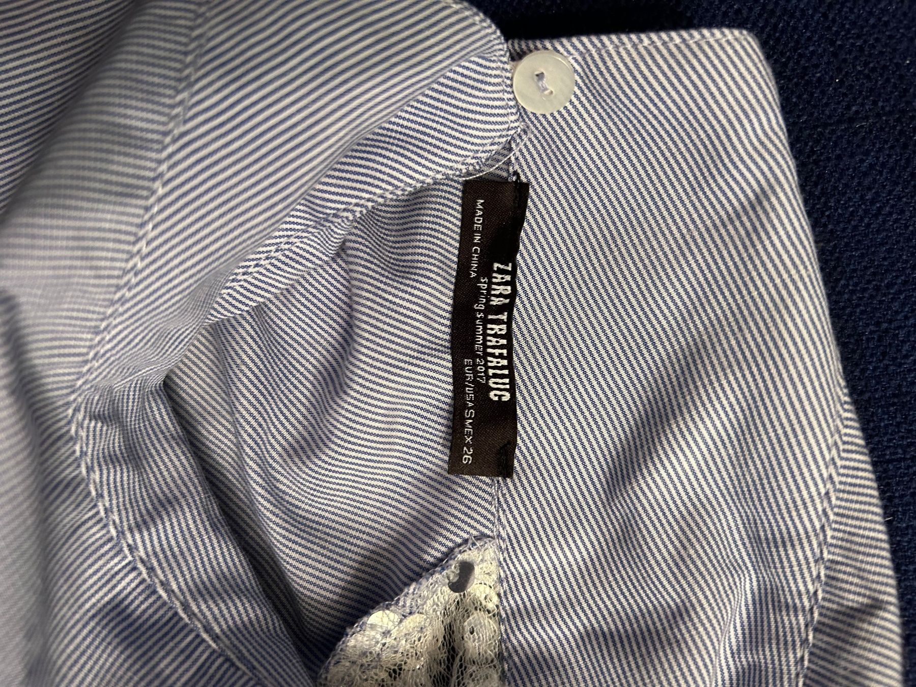 Camicette: Sleeveless blouse with sequins – Nuovo (secondo la descrizione) da Biel/Bienne venduto da zit_v5yc 2