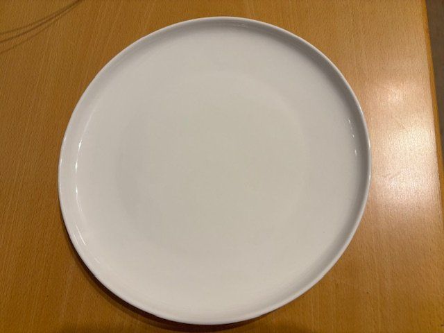 Piatti: 9 Speiseteller weiss 27cm – Nuovo (secondo la descrizione) da Chur venduto da bastelfreak