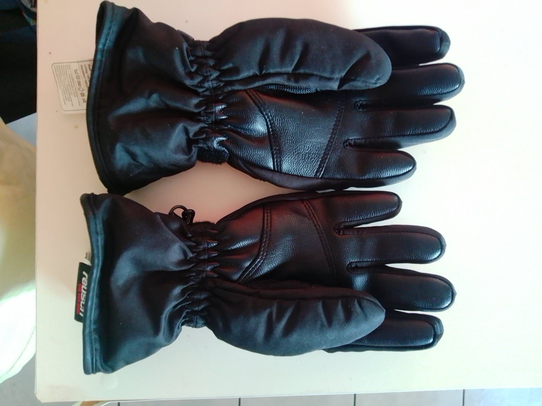Guanti: Skihandschuhe – Usato da Giubiasco venduto da pagi2 1