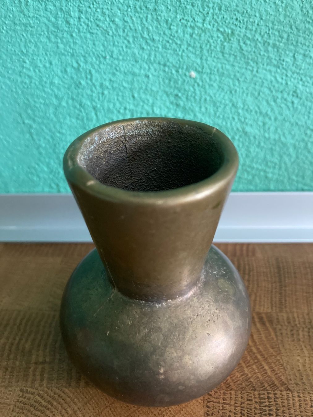 Vasi & Recipienti: KLEINE  BLUMENVASE  VASE    MESSING  GEMARKT – Usato da Subingen venduto da ArtBead 2