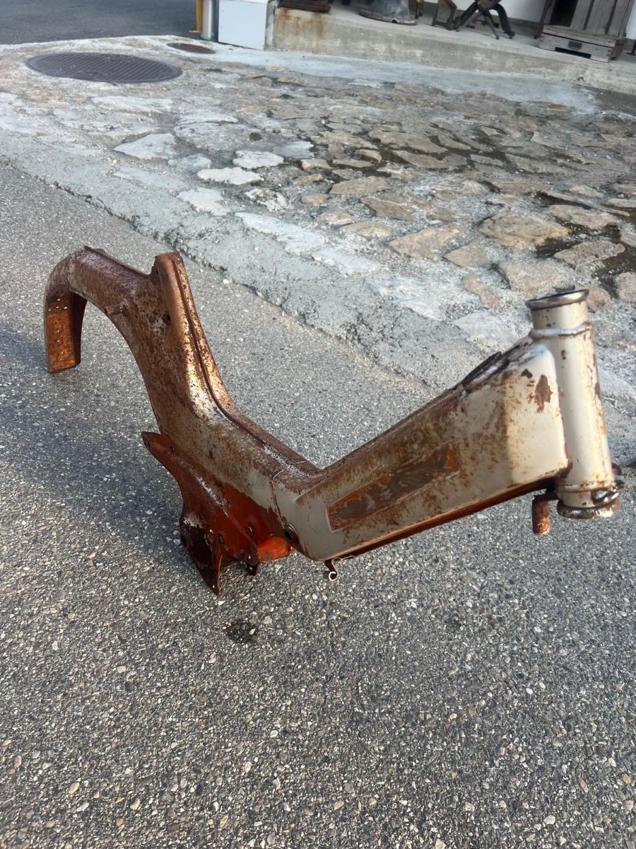 Parti ricambio per ciclomotori: Puch rahmen mit motor – Usato da Niederbipp venduto da baggerch 2