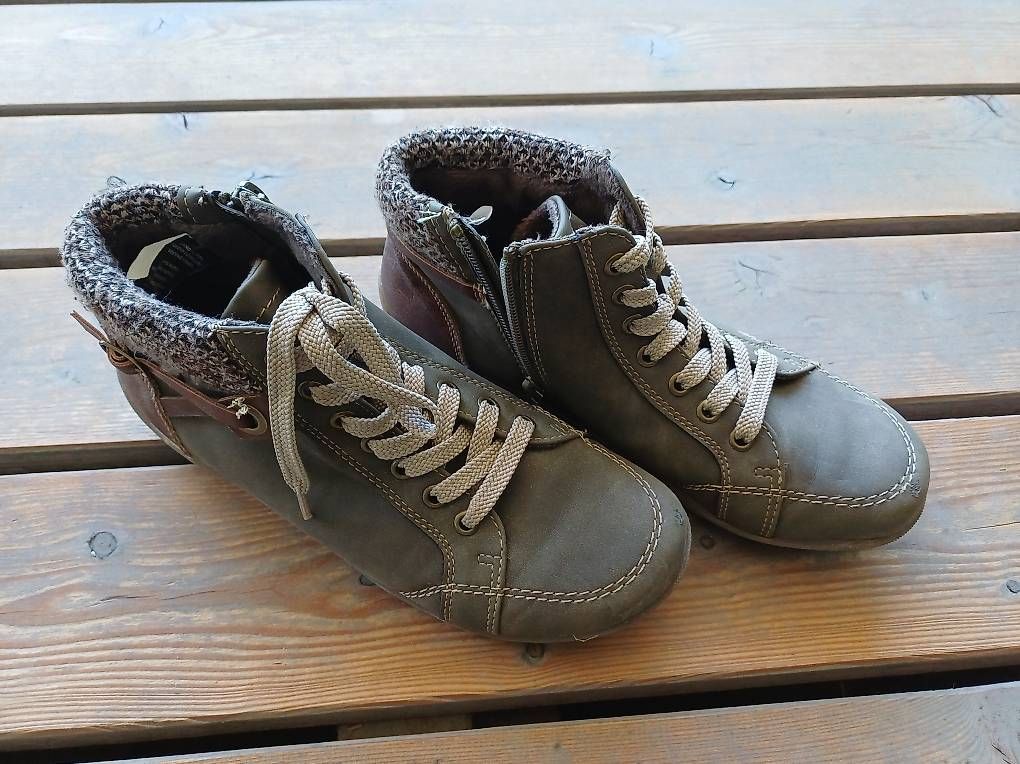 Scarpe da donna: Winterschuhe leicht – Usato da Zürich venduto da jjud 4