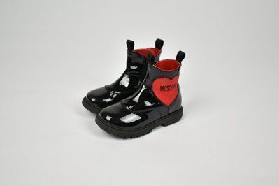 Moschino Scarpe per ragazze: Moschino Lackboots Gr.26 – Usato da Nürensdorf venduto da 2ND_STORY