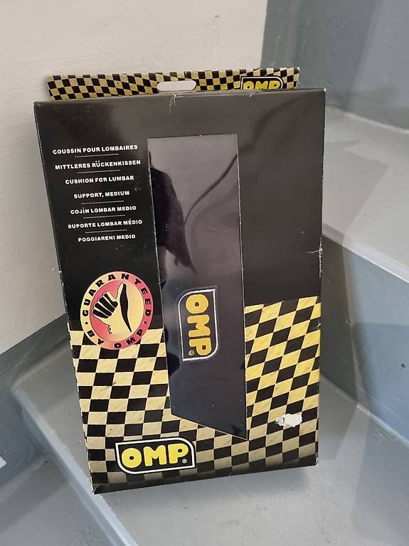 Kissen: OMP Mittleres Rückenkissen – Neu und originalverpackt aus Neunkirch von shrooms