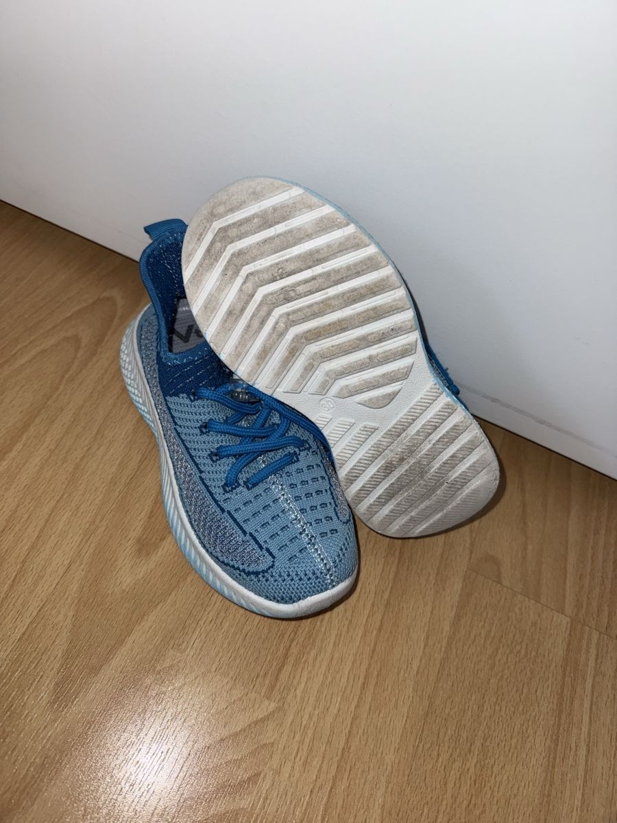 Scarpe per ragazzi: Leichte Turnschuhe Gr. 30 - Blau, neuwertig – Usato da arbon venduto da auri4 1