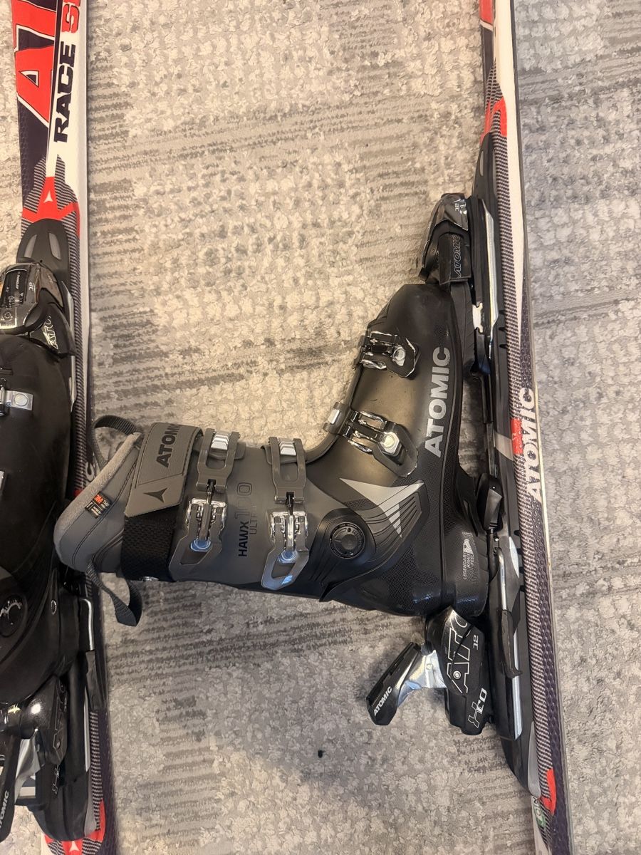 Atomic Race SL Skis, 163cm, with Atomic Hawx Boots 275 mm (Gebraucht ...