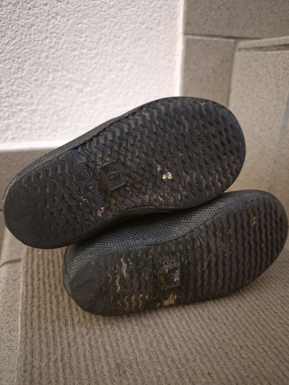 Hunter Schuhe für Jungen: Hunter Stiefel Gr. 22 schwarz – Gebraucht aus Villars-sur-Glâne von Thalimey 2