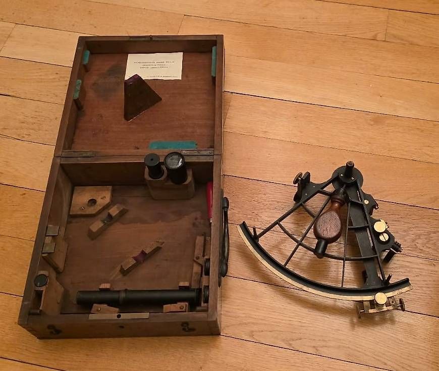 Navigatori: Vieux sextant – Usato da Lausanne venduto da mam_v2gv