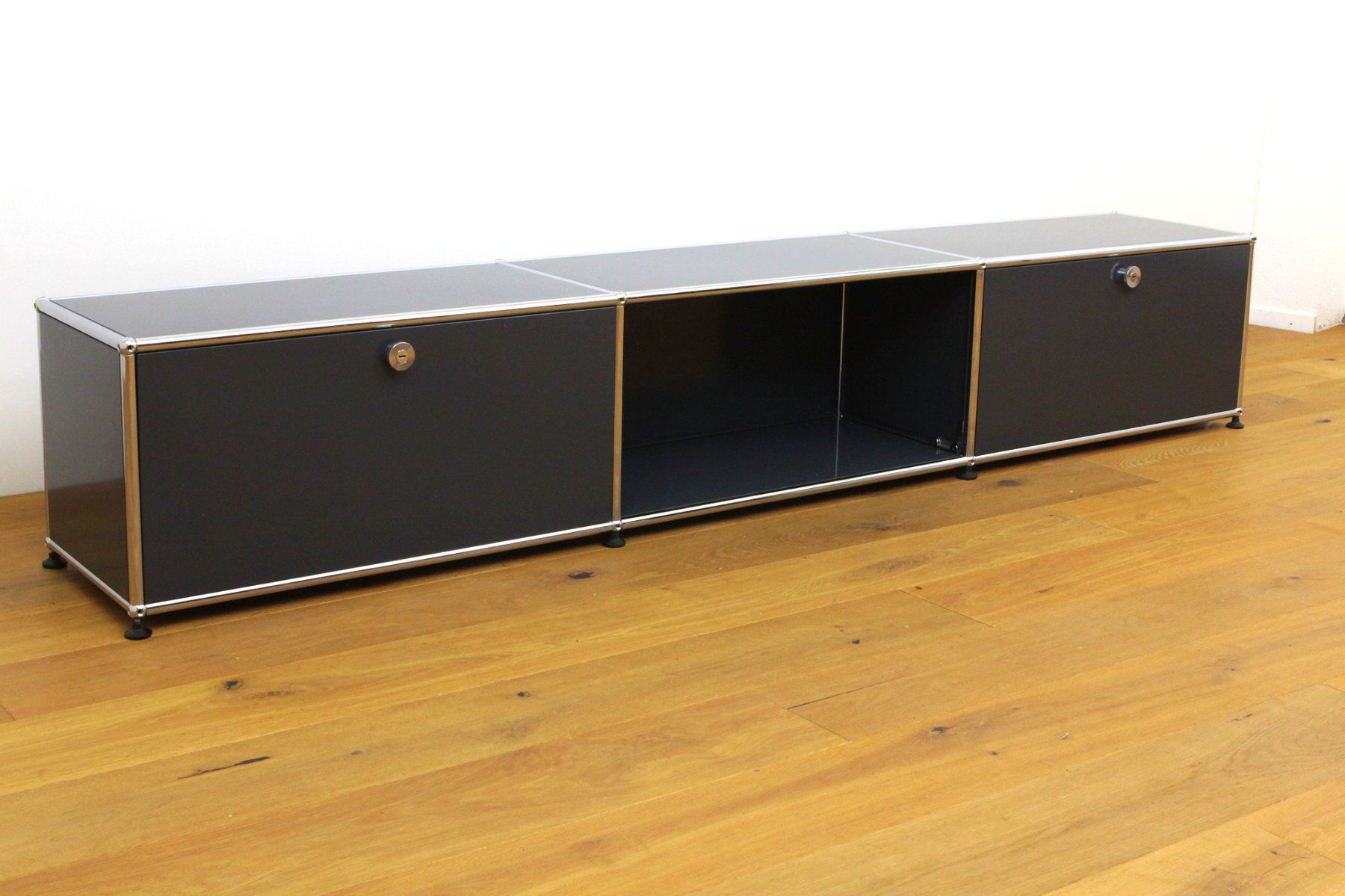 USM Scaffali: USM Haller Lowboard in Anthrazit – Usato da Affoltern am Albis venduto da StudioStandard 1
