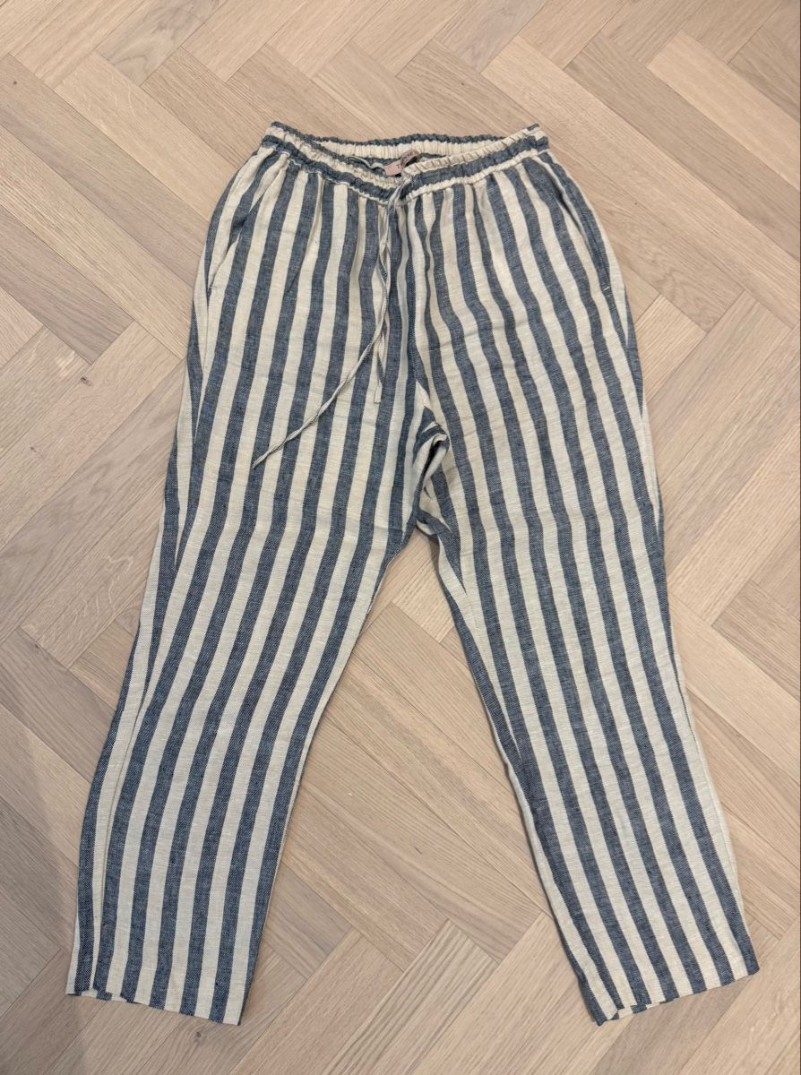 Completi & Tailleur: TWINSET linen suit size 38 M – Usato da Crans VD venduto da jas_9g82 3