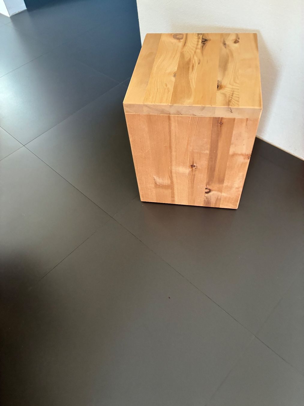 Sgabelli: Hocker – Nuovo (secondo la descrizione) da Vicosoprano venduto da moikka 1