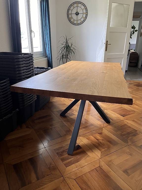 Conforama Tische: Table bois – Gebraucht aus Cologny von ani_5npg