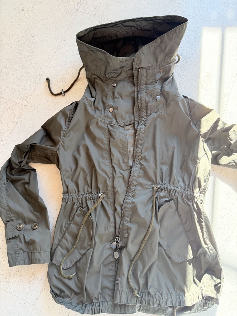Moncler Giacche: Moncler Wind/Regenjacke gr 2 – Usato da Zetzwil venduto da April99 2