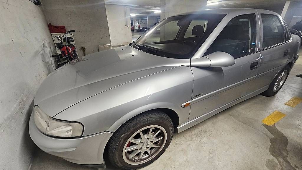 Automobili: Fahrzeug Opel Vectra – Usato da Zufikon venduto da thomas.hodel 3