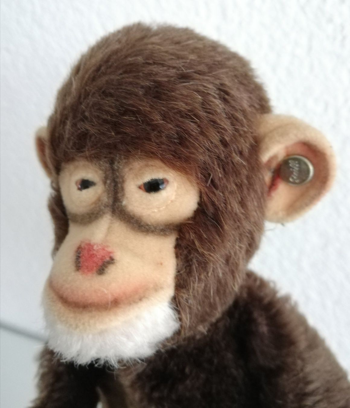 Steiff Giocattoli: Süsser Affe Handpuppe von Steiff mit Knopf – Usato da Sissach venduto da luvama 3
