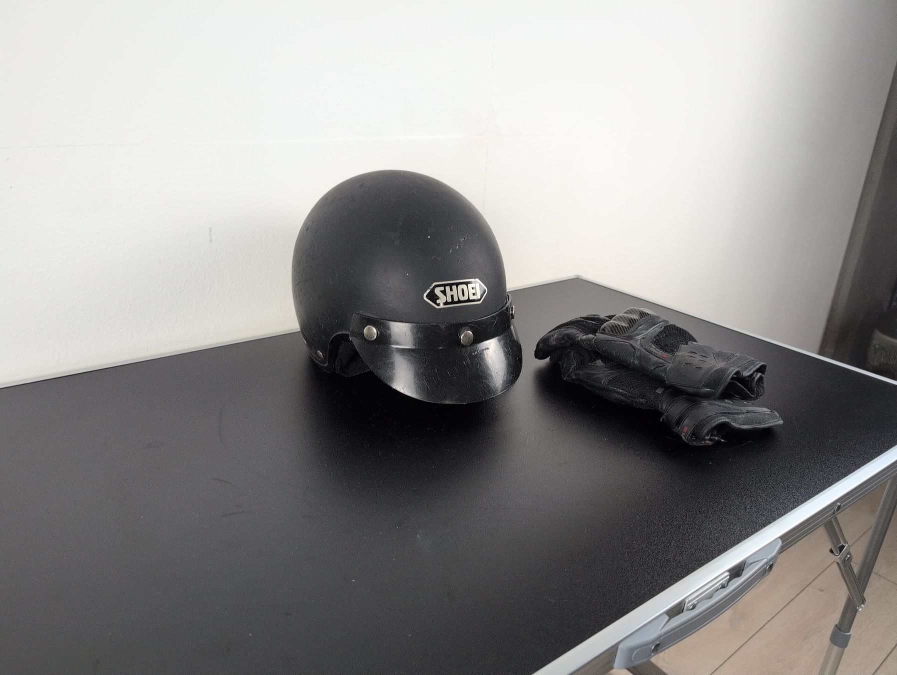 Caschi & visiere: Shoei Motorradhelm & Handschuhe Set – Usato da Zürich venduto da ErnstMax67 1