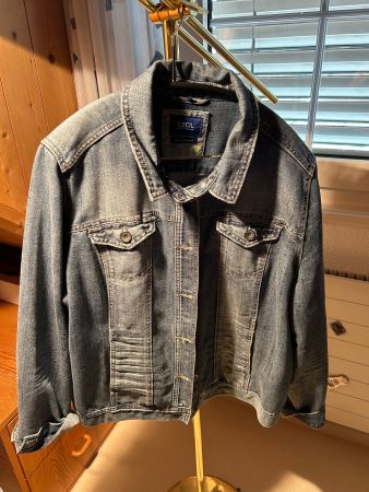 Coole Damen Jeansjacke CECIL Grösse XXL, super Zustand