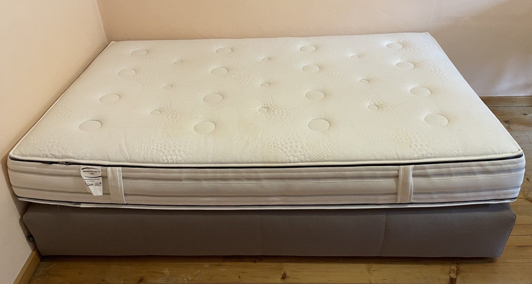 Betten: Boxspringbett – Gebraucht aus Ruggell von stefbu77