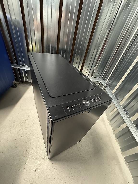 Fractal Custodie: Fractal Design Define Case + Power Supply 750W – Usato da Niederhasli venduto da flo_f272