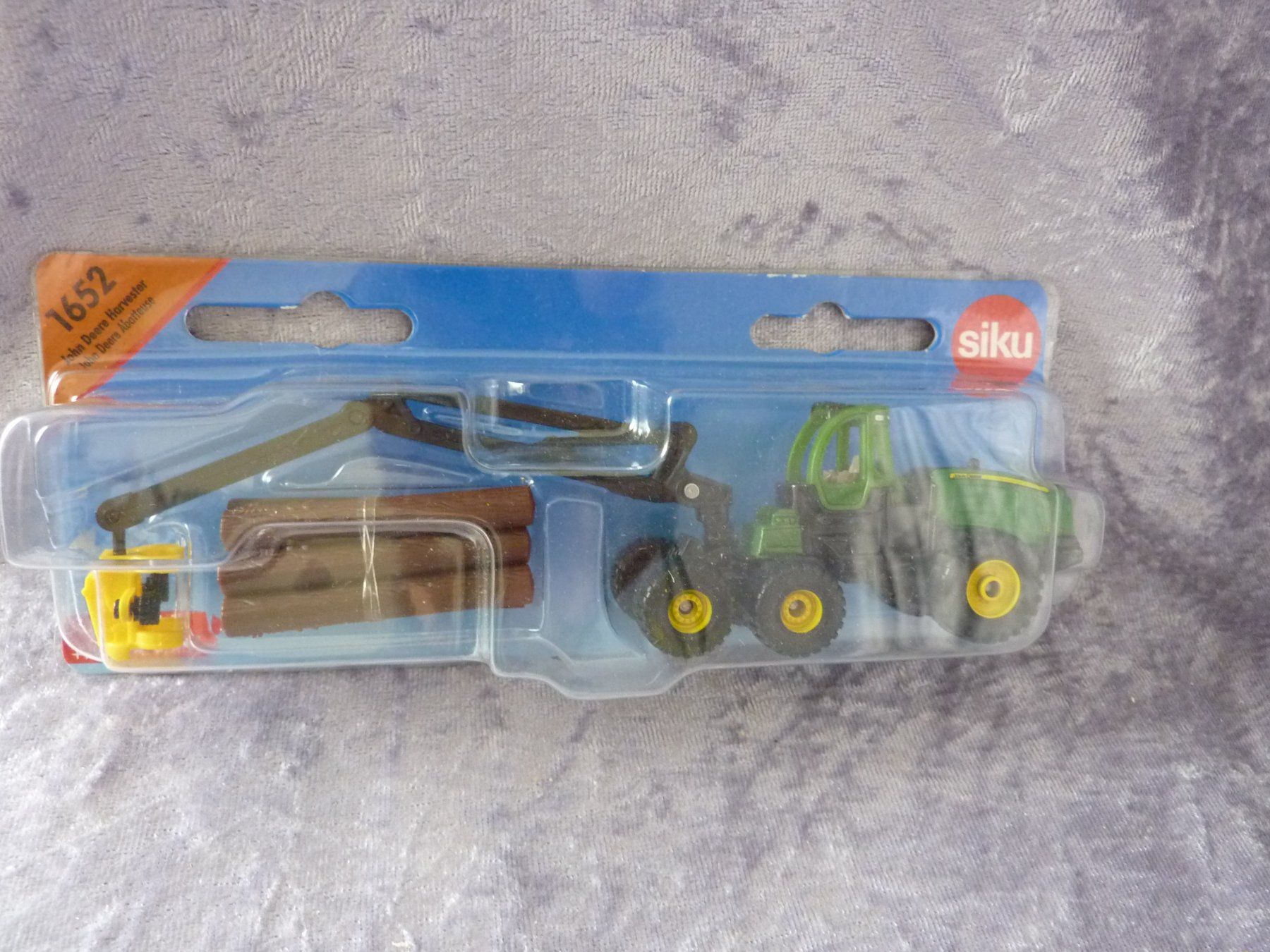 Siku Modellini d'auto: John Deere Harvester 1652 Siku – Nuovo (secondo la descrizione) da Dürrenäsch venduto da modellautos4you