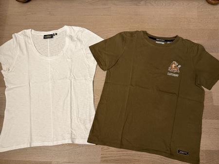 2 Superdry T-Shirts Weiss/Khaki Grösse 40