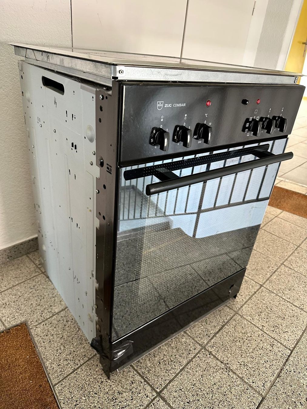V-Zug Forni: Backofen mit Glaskeramik V-ZUG – Usato da Spreitenbach venduto da Space_X 1