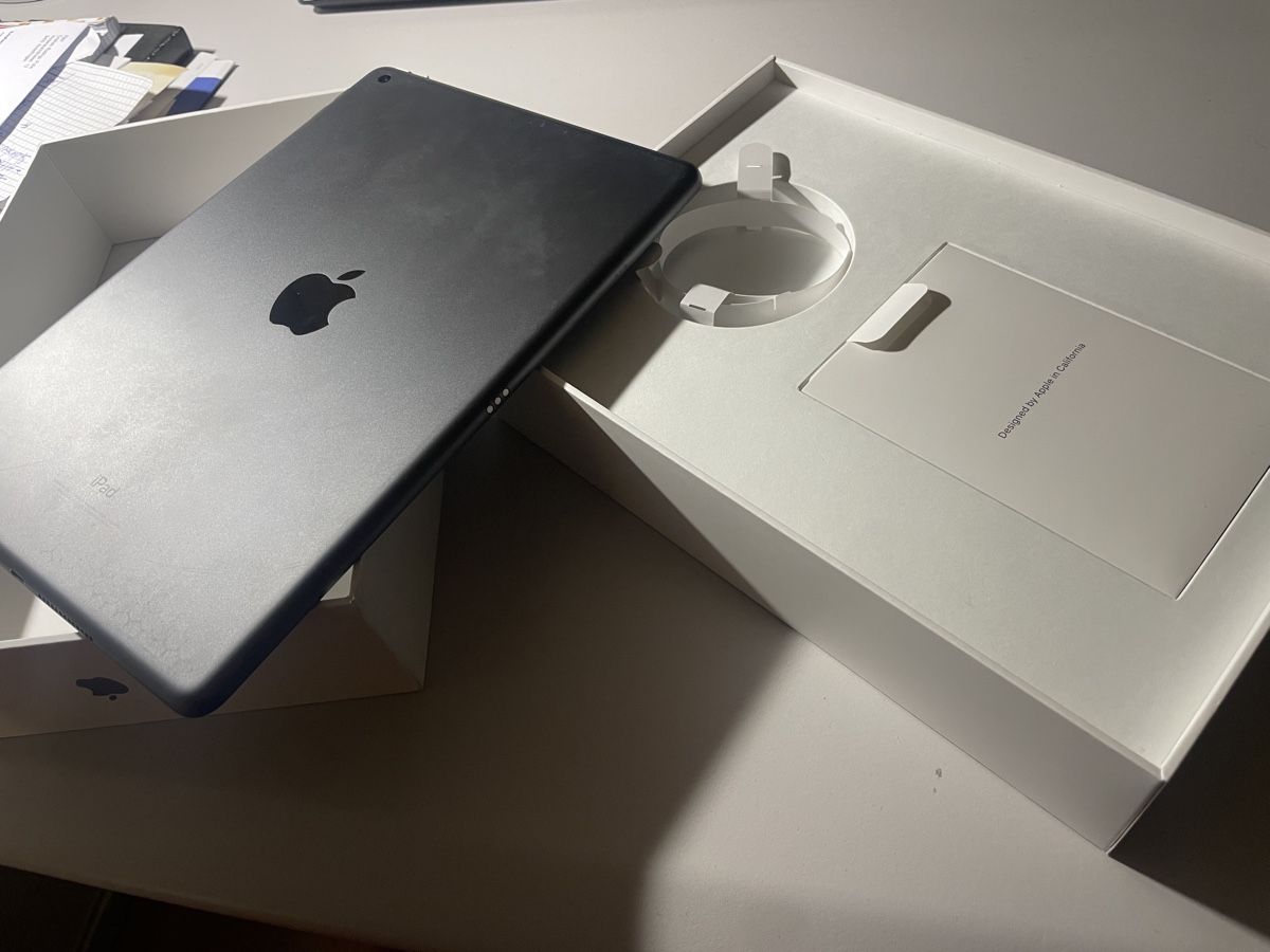 Apple Tablettes PC: Ipad 7 Generation 32 gb – Défectueux à Andelfingen par Chiquilla0