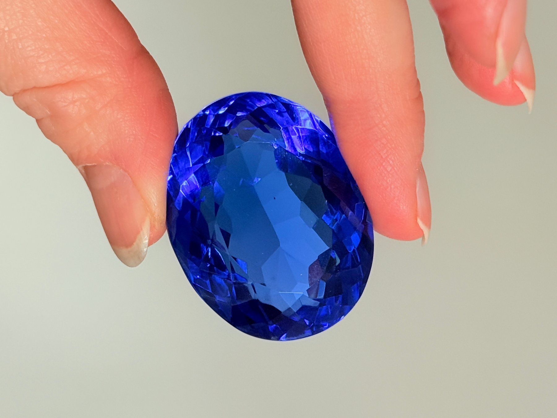 Pietre preziose: 122.85 Ct Oval Cut Loose Gemstone – Nuovo e nell'imballaggio originale da Genève venduto da AWWA 7