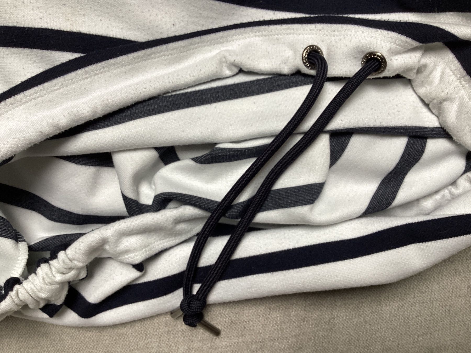Cecil Maglioni & Felpe: Cecil Kapuzenpullover gestreift marineblau weiss Gr. L – Usato da Homberg b. Thun venduto da Homata 6