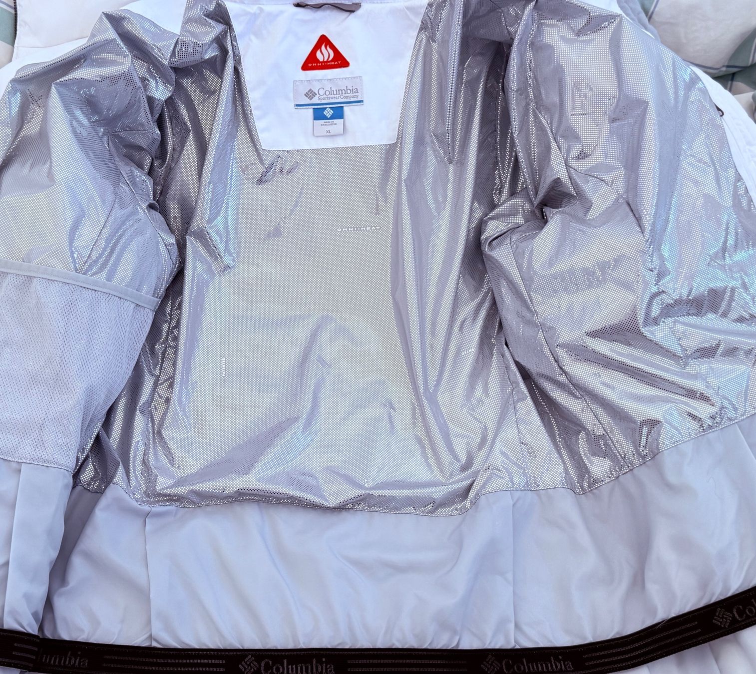 Columbia Giacche: Weisse Columbia Jacke – Usato da Kilchberg ZH venduto da KellerCI 2