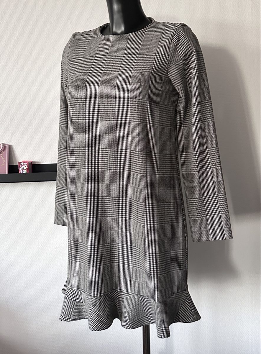 Zara Kleider: ZARA Gr M Kleid kariert TOP – Gebraucht aus Rickenbach b. Wil von sunneschii_