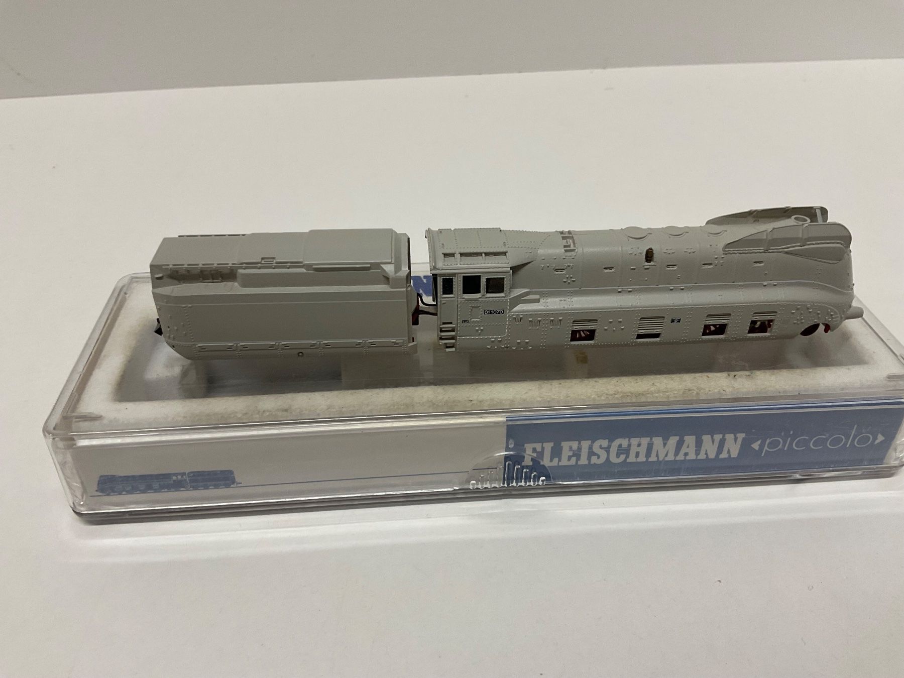 Fleischmann Modellini di ferrovie: Fleischmann piccolo 7805 Dampflok BR 01, läuft schlecht – Usato da Chur venduto da Chur75 4