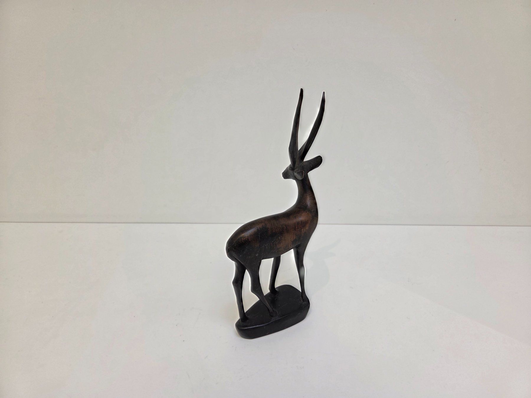 Skulpturen & Statuen: Vintage geschnitzte Holz Antilope Skulptur – Gebraucht aus Gersau von pd-design-and-art 2