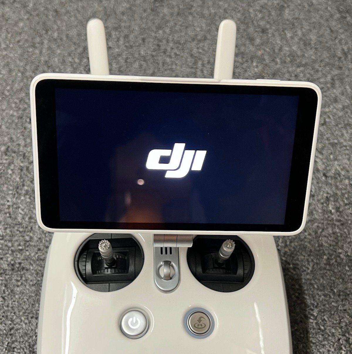 DJI Fernsteuerungen: DJI Controller Phantom 4 Pro+ V2 mit Screen ***ab 1.--*** – Gebraucht aus St. Margrethen SG von  1