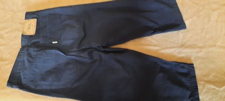 Preis für 5 Hosen beige gelb schwarz, Jeans 3/4 Hose schwarz