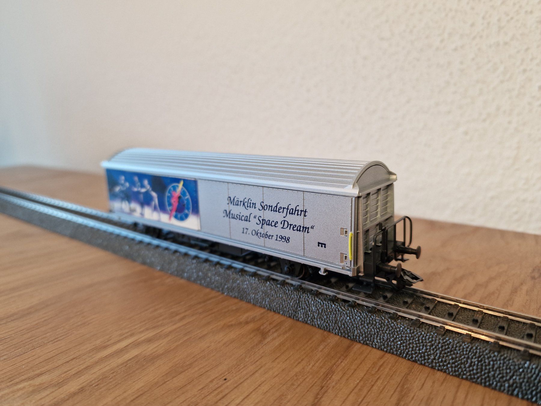 Märklin Modellini di ferrovie: Märklin Sonderwagen Space Dream H0 – Usato da Matten b. Interlaken venduto da lor_hr9w 2