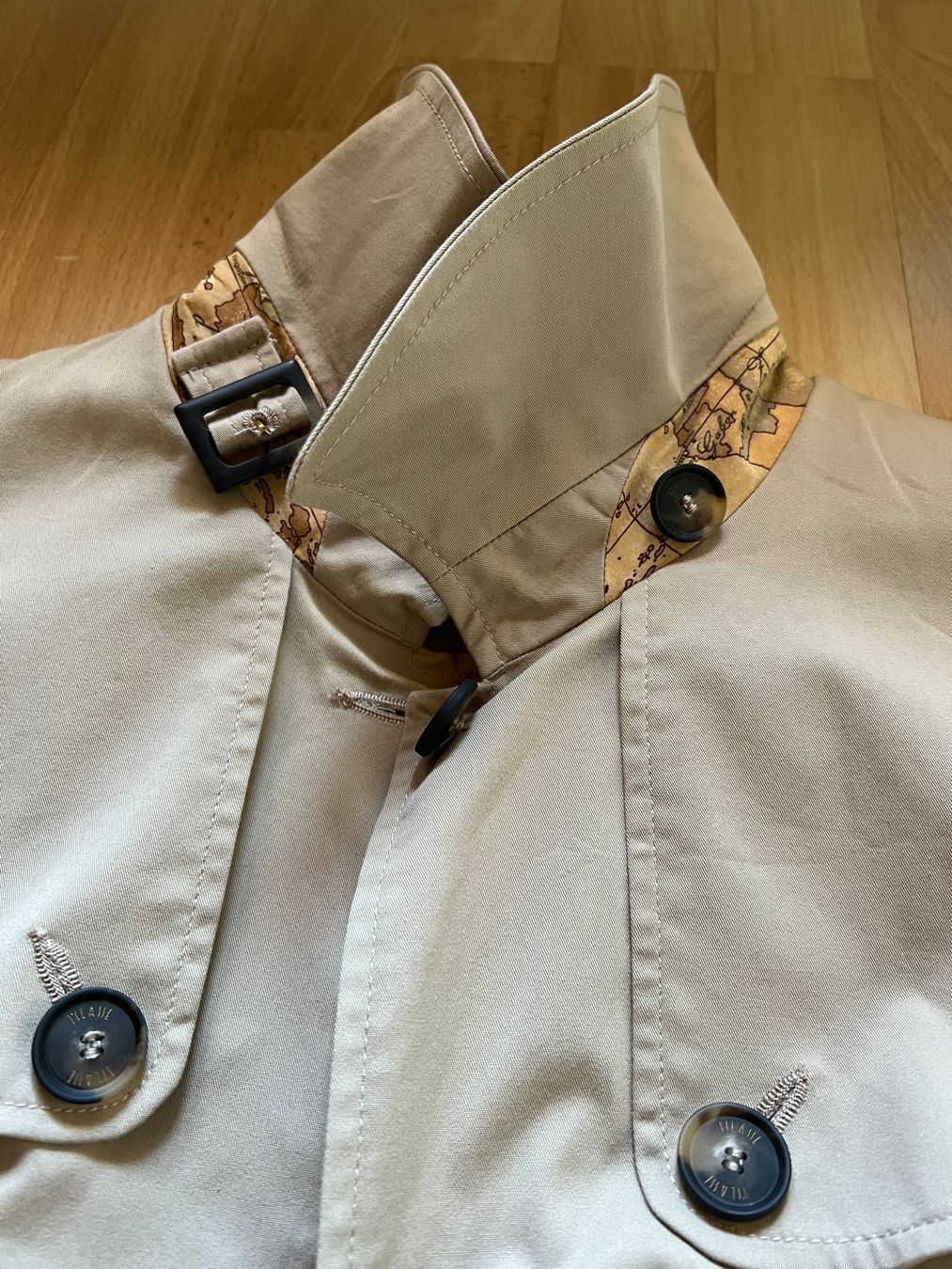 Cappotti: Trenchcoat 1^CLASSE Gr.50 – Usato da La Garde (Sembrancher) venduto da jan_b6mp 6