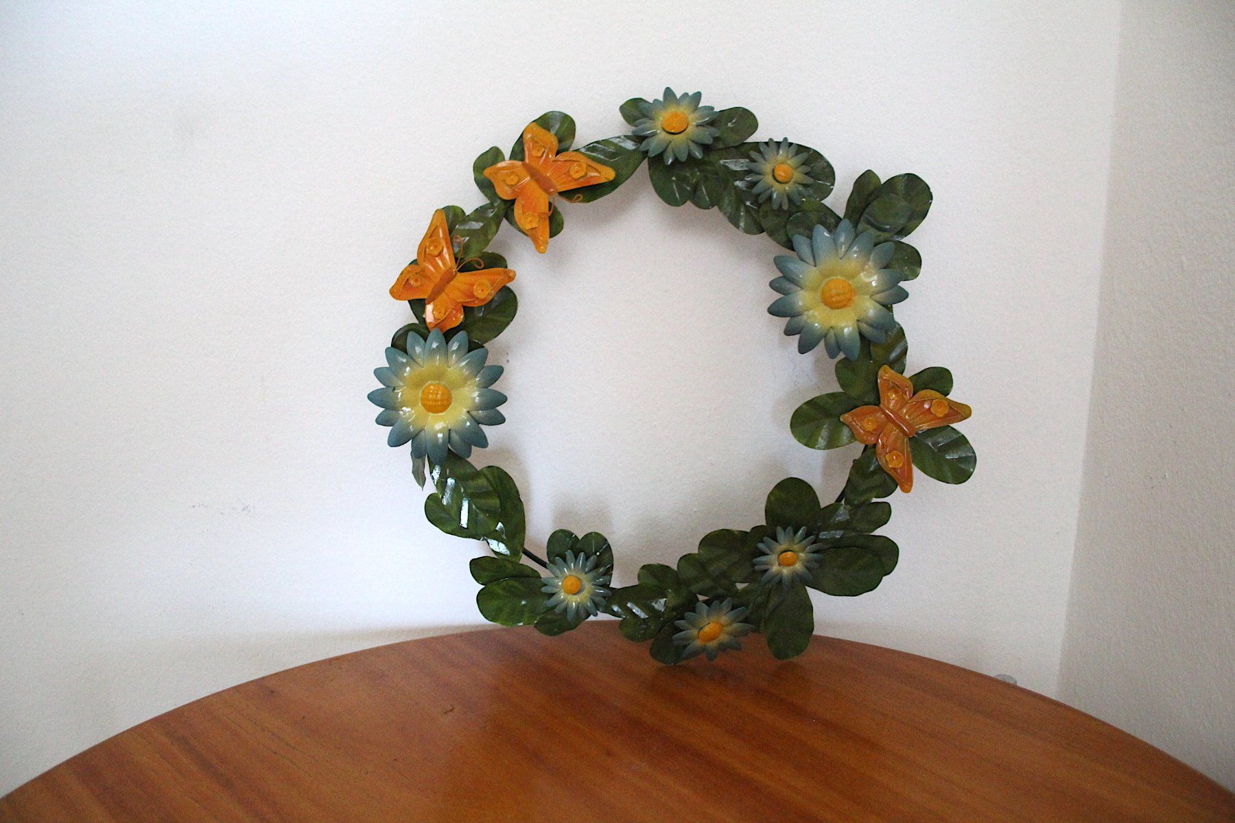 Tutte le decorazioni: Metall Wandkranz,  Schmetterlinge, Blüten ...... – Usato da Locarno venduto da fripui