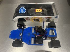 Vintage Voiture RC 1/24e en excellent état