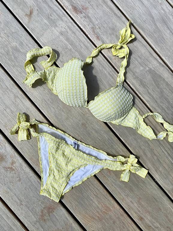 Maillots de bain & Bikinis: Moschino Bikini, gr.Cup C/ 34 – D'occasion à Hofstetten SO par Katharina_Nina_Nina